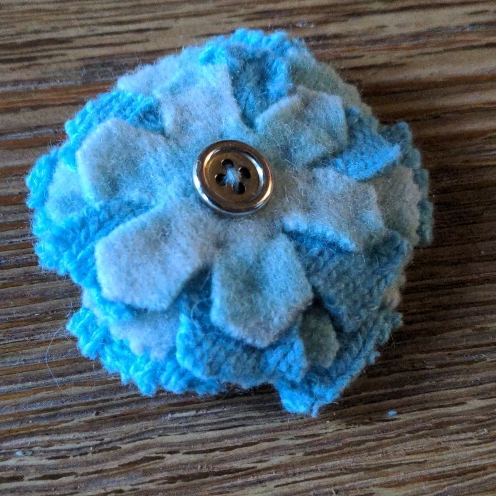 ⭐3 for $20⭐ Upcycled Felted Wool Flower Pin - Picture 5 of 5